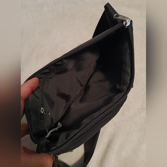 Vintage Walt Disney World  2011 waist bag - Picture 3 of 6